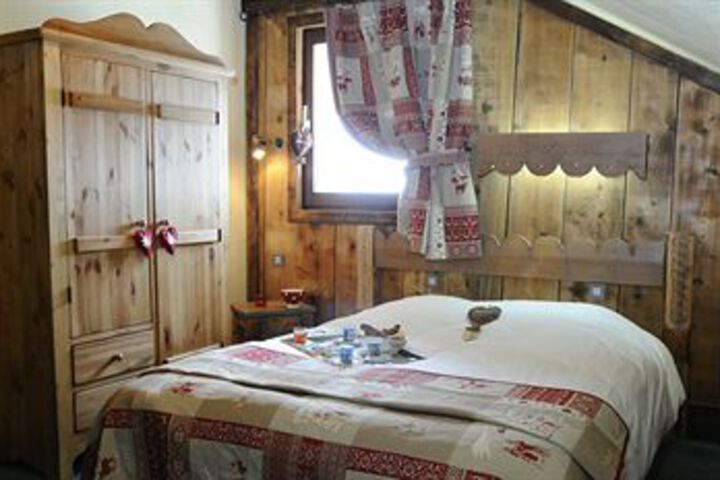 Room 17 of 74