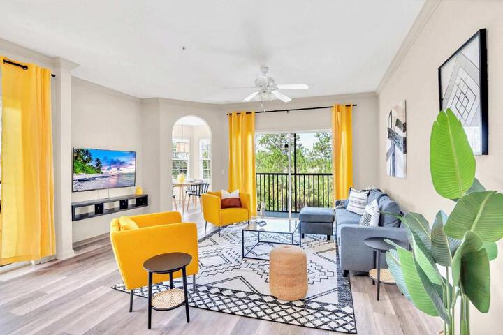 3BR Condo - Pool Sauna - Near Disney in Orlando, FL