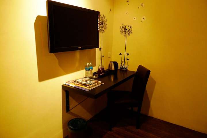 Room 21 of 36
