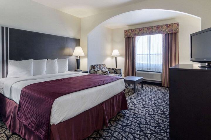 Room 8 of 27