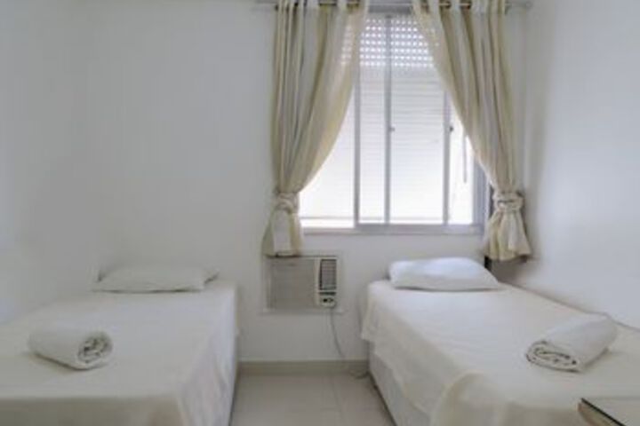Room 8 of 19