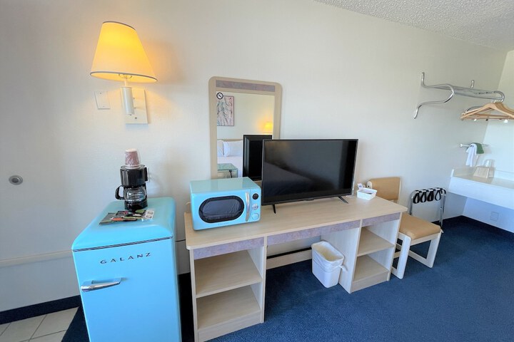 Room 14 of 74