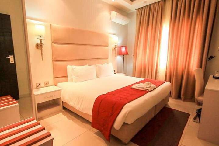 Room 27 of 57