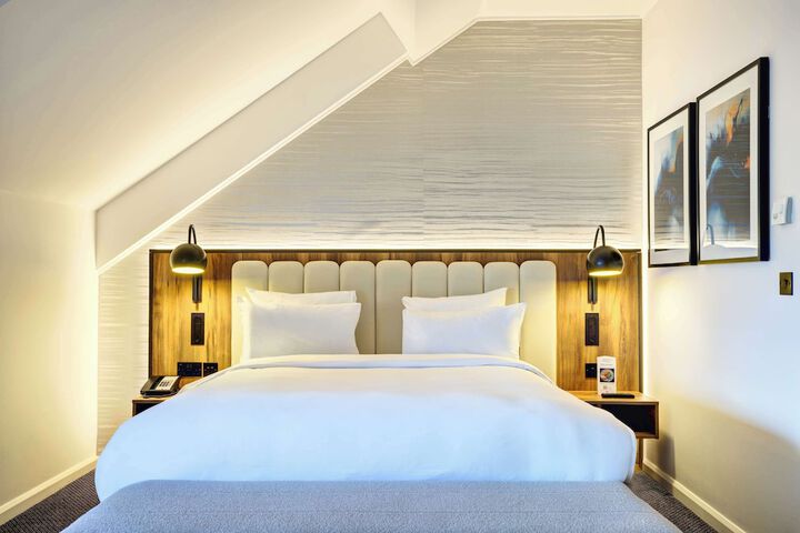 Room 45 of 192