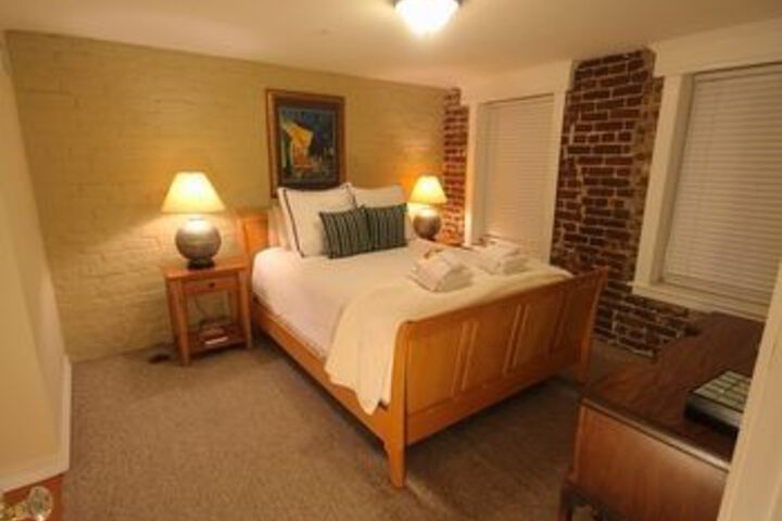 Room 32 of 78