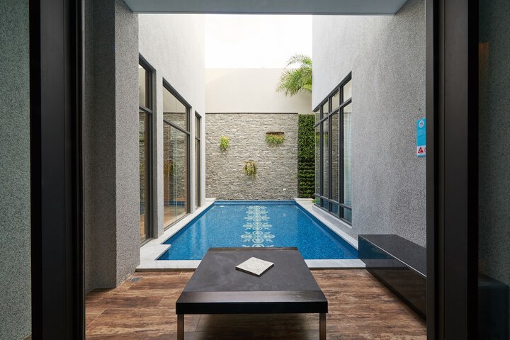 Pool 58 of 91