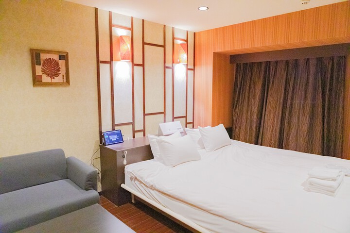 Room 63 of 257