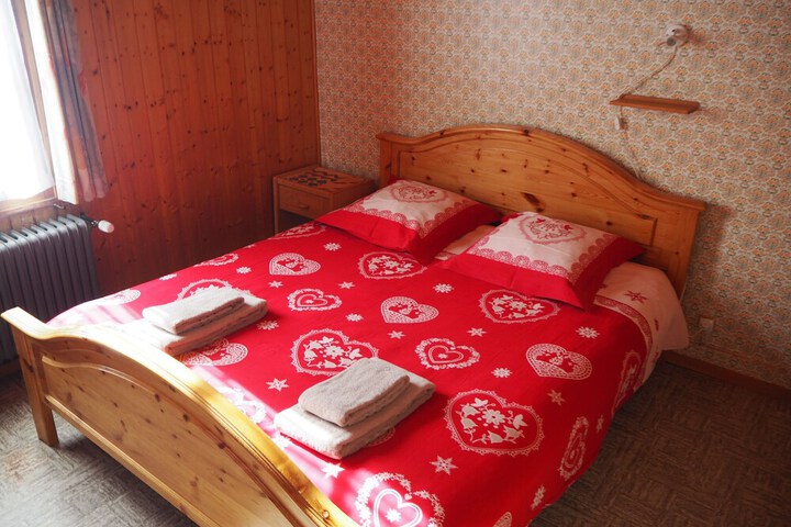 Room 10 of 51