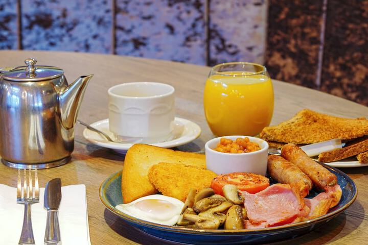 Breakfast/Coffee Service 104 of 113