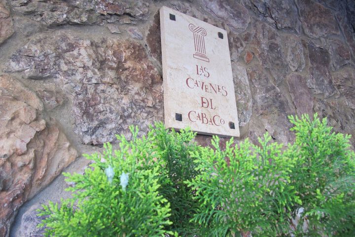 LAS CAVENES DEL CABACO