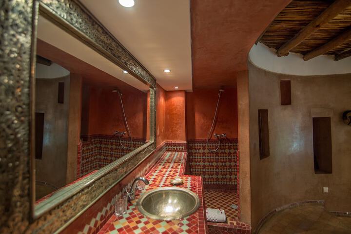 Room 43 of 67