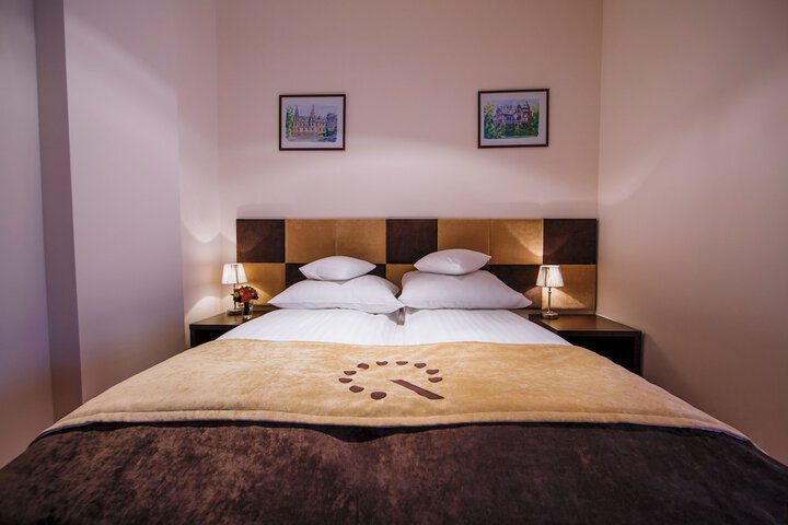 Room 30 of 62