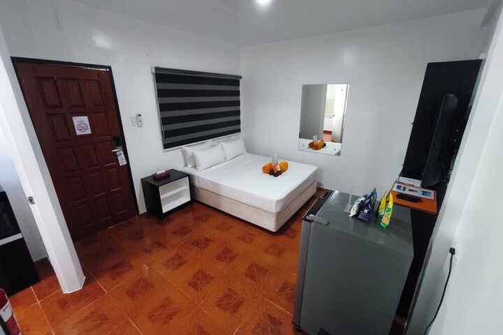 Room 115 of 403