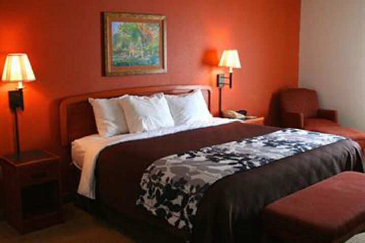 Room 2 of 7