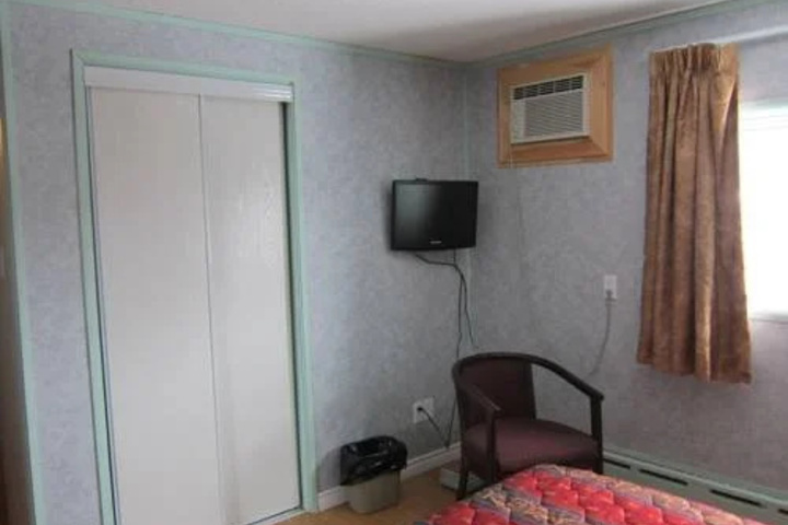 Room 16 of 22