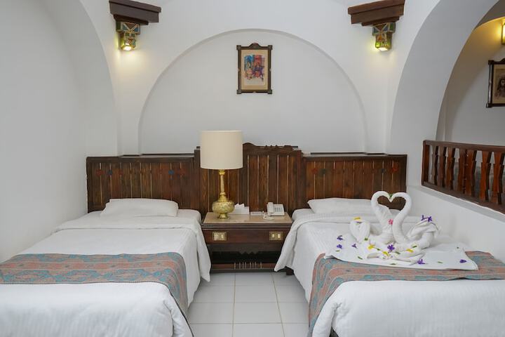 Room 8 of 88