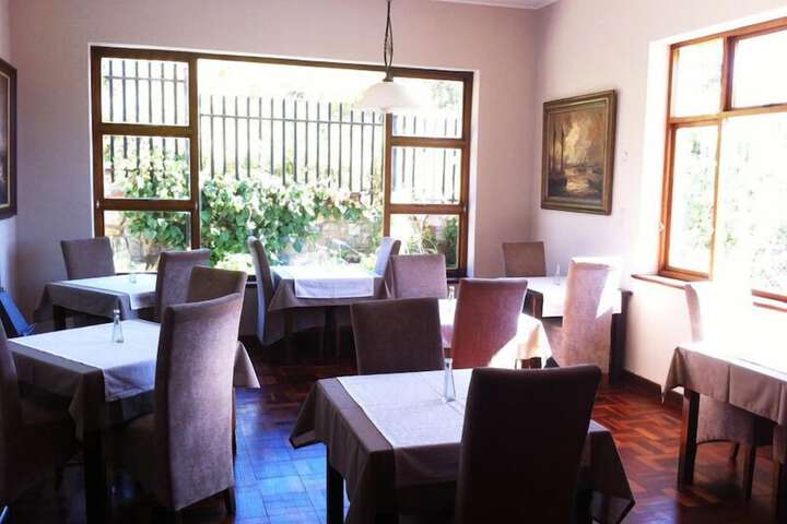 Dining Photos