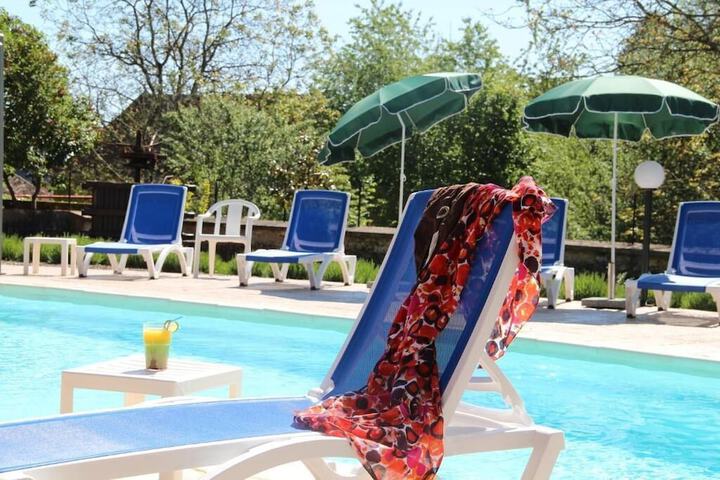 Pool 33 of 58