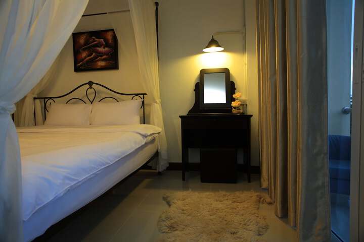 Room 5 of 21