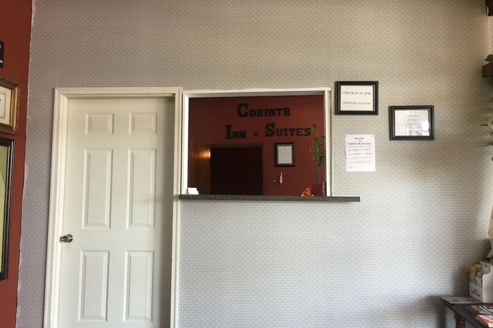 Corinth Inn & Suites