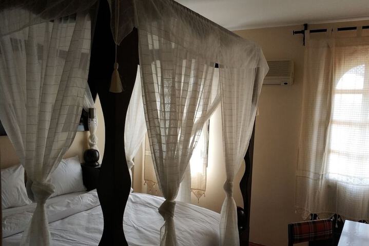Room 13 of 53