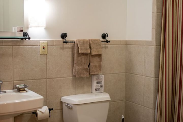Room 80 of 107