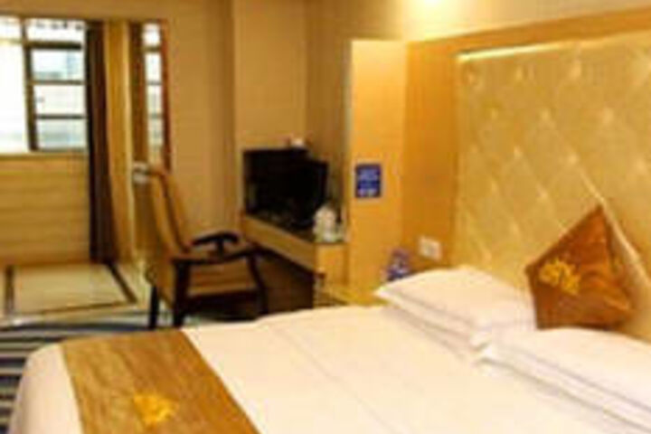 Room 10 of 74