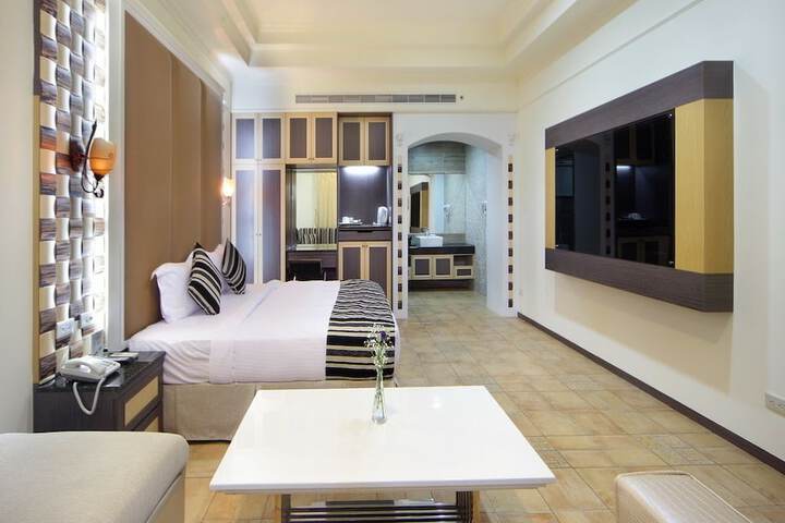 Room 4 of 26