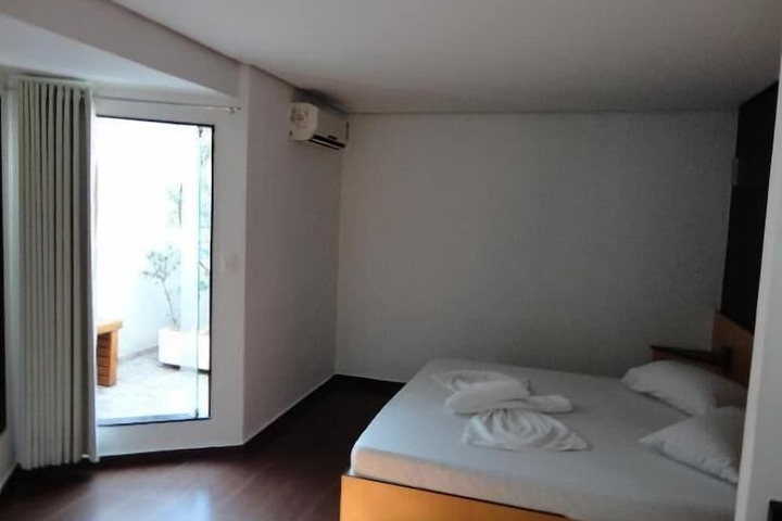 Room 30 of 59