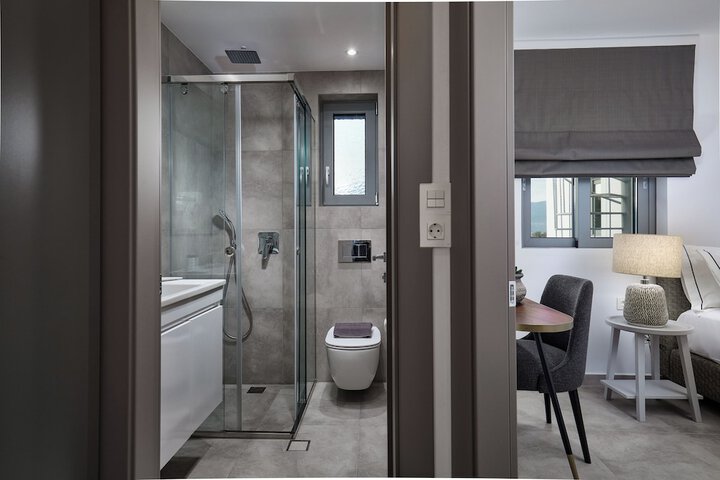Room 10 of 47