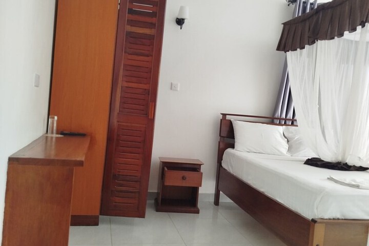 Room 7 of 39