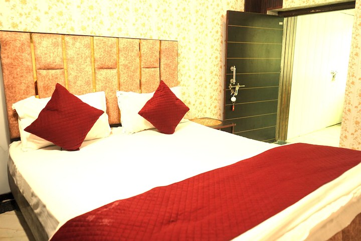 Room 25 of 36