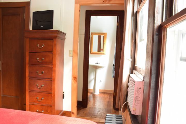 Room 15 of 151