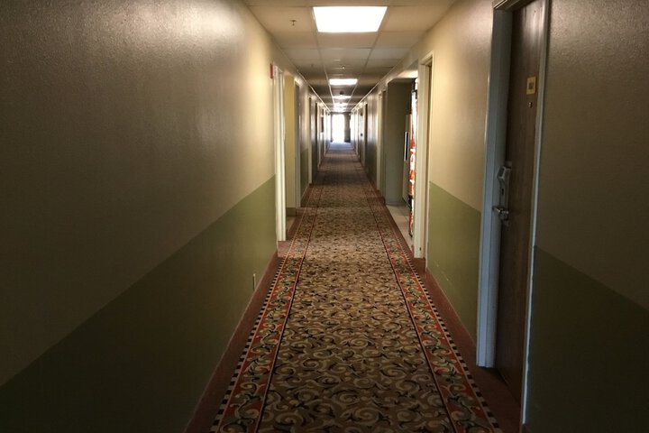 Ballroom/Hall 40 of 45