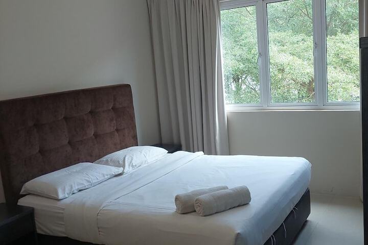 Room 6 of 44