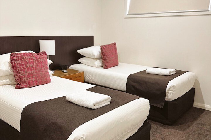 Room 14 of 64