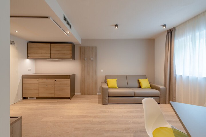 Room 67 of 172