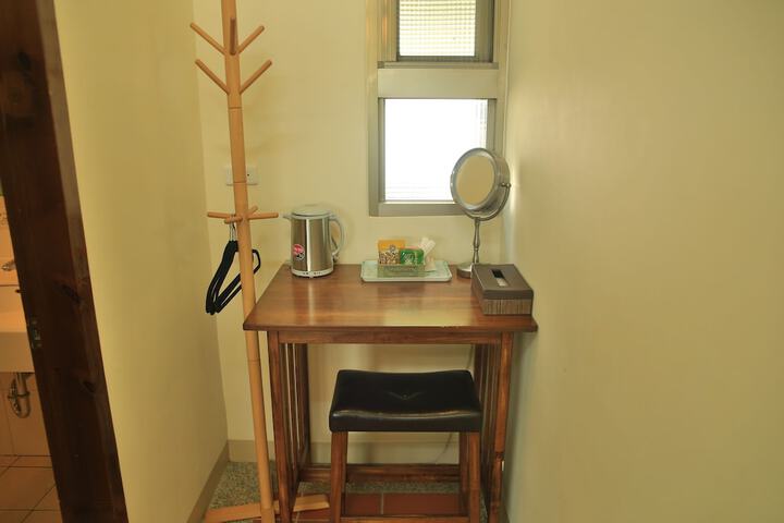 Room 16 of 39