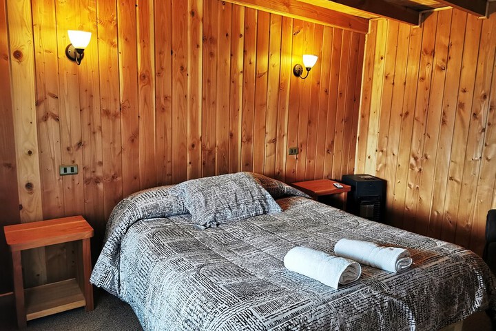 Room 2 of 13