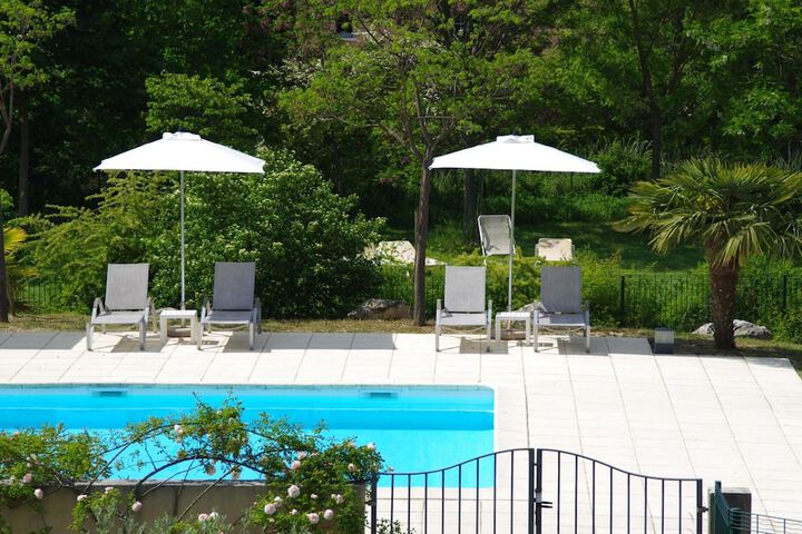 Pool 26 of 44