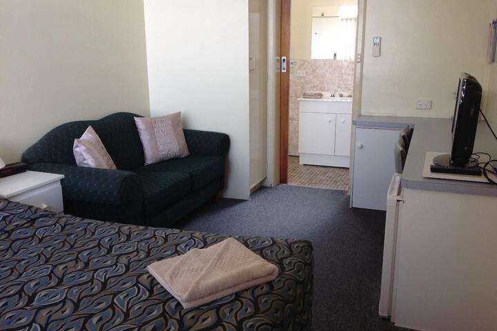 Room 10 of 35