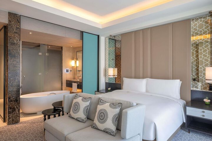 Room 55 of 151