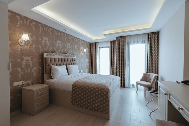 Room 9 of 22