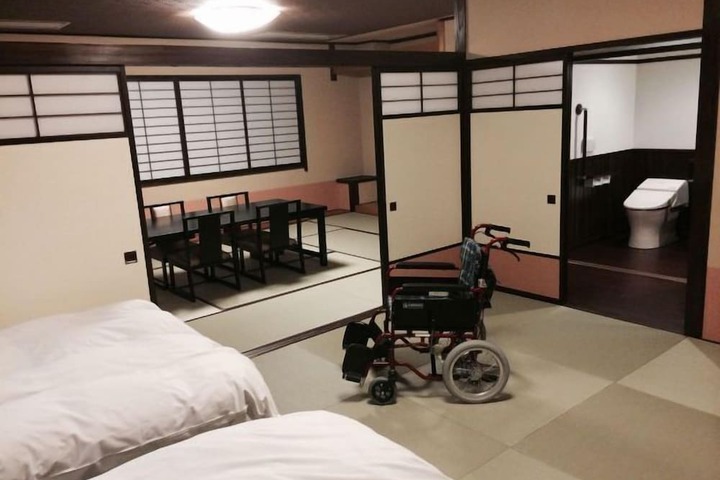 Room 7 of 31