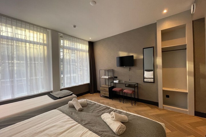 Room 34 of 52