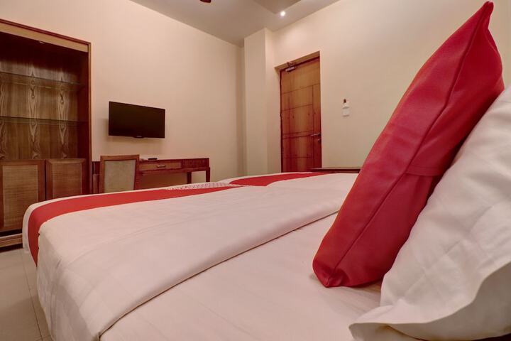 Room 12 of 24