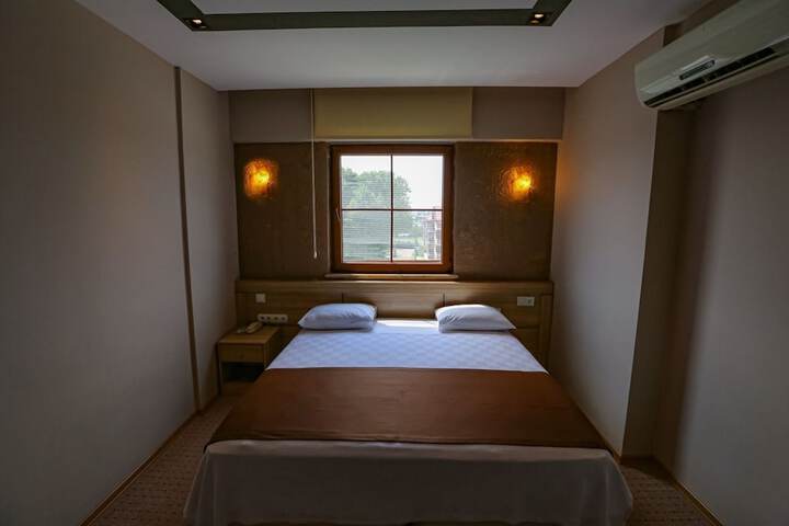 Room 2 of 19