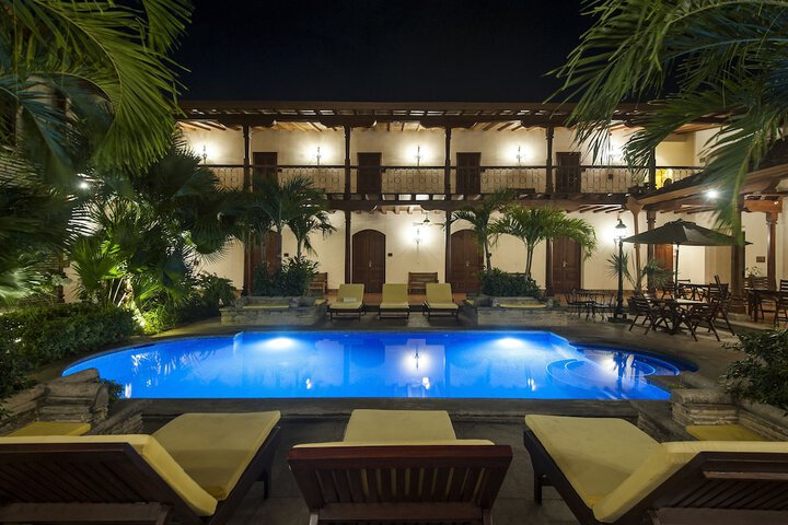 Pool Hotel