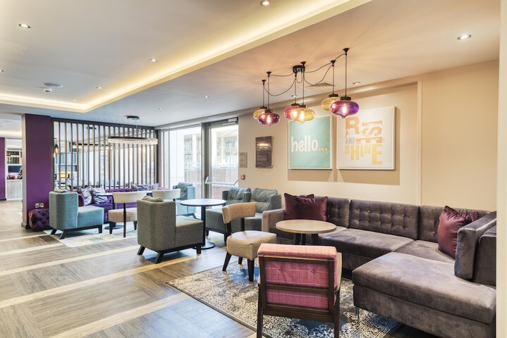 Dining 26 of 37
