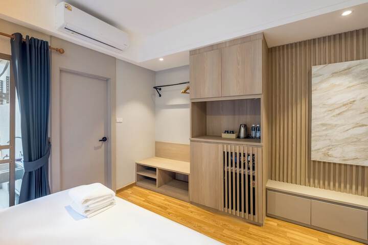Room 115 of 186